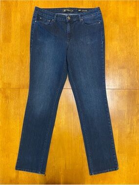Like New Kardashian Kollection Kim Curvy Straight Leg Jeans, Dk Blue Women Sz 16